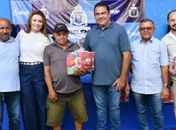 Com salário antecipado e entrega de cestas básicas, prefeitura de Belém encerra a programação do Natal Luz