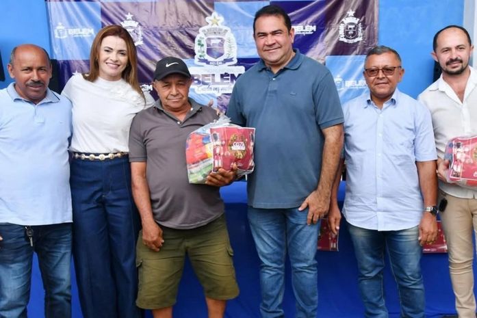 Com salário antecipado e entrega de cestas básicas, prefeitura de Belém encerra a programação do Natal Luz