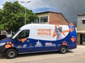 O Castramóvel é uma unidade móvel de esterilização dotado de estrutura para realizar a castração de cães e gatos de Maceió. 