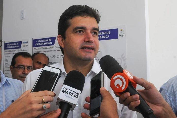 Prefeito entrega nova unidade de saúde na Santa Lúcia nesta sexta