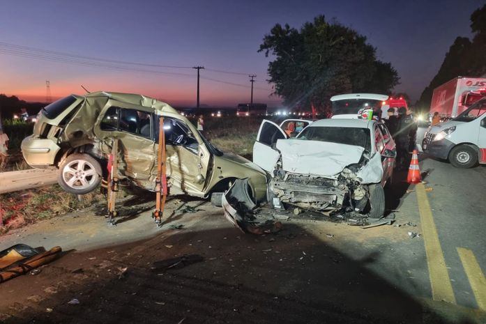 Cinco pessoas ficam feridas após grave acidente na BR-316, em Atalaia