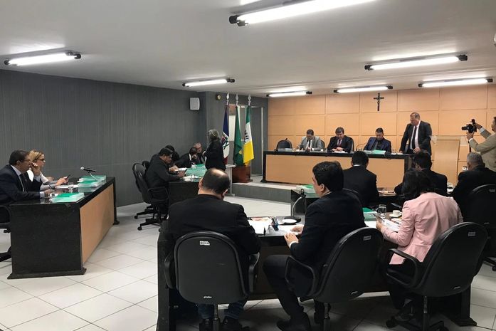 Precatório do FUNDEF: Teófilo sanciona lei que beneficia profissionais da educação