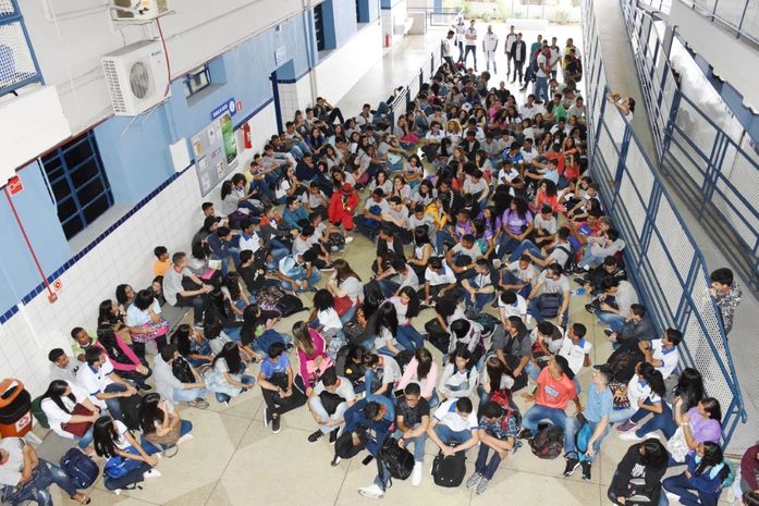 Escolas Sesi/Senai iniciam ano letivo com dinâmica, música e teatro