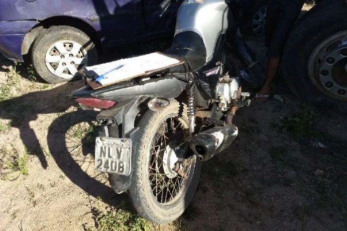 Homem é preso acusado de adulterar a placa de uma moto