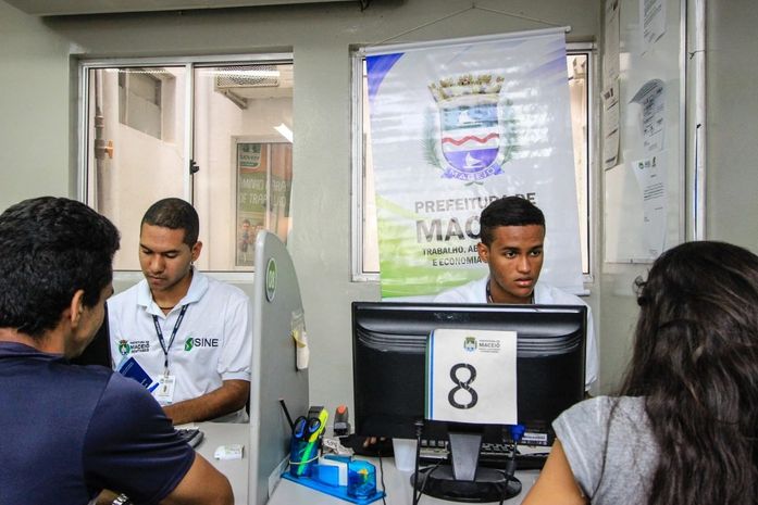 Empresa de Tecnologia abre 1.218 vagas de emprego