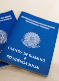 Operador de caixa, vendedor e recepcionista: veja as 1.135 vagas abertas pelo Sine Maceió