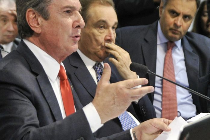 Senador Fernando Collor durante sabatina