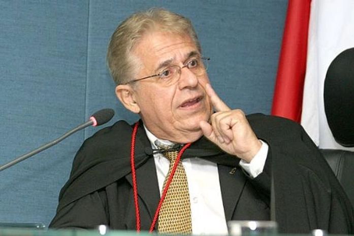 Pleno do TRE adia julgamento de Reginaldo Andrade