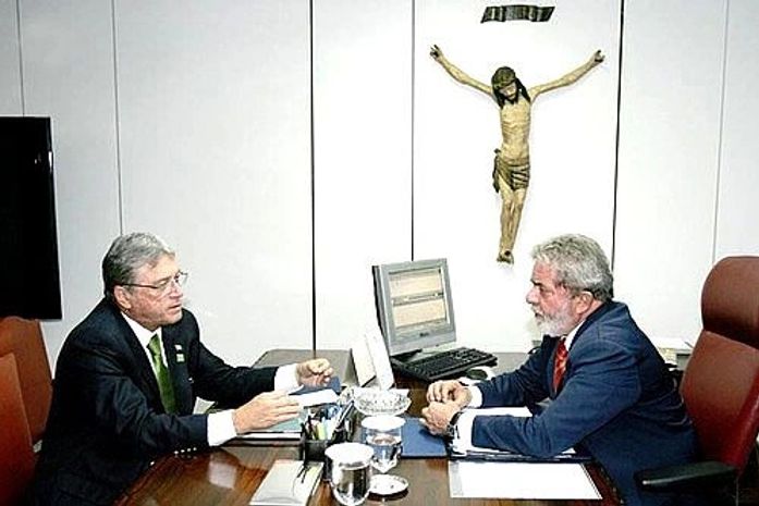 Lula garantiu revisar valores dos repasses dos fundos dos estados e municípios
