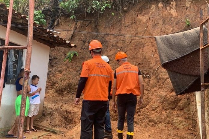 Chuvas intensas mobilizam equipes da Prefeitura de Maceió, que reforça ações em áreas de risco