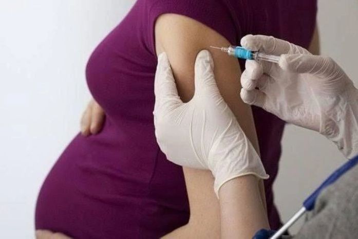 Maceió inicia vacinação contra o Vírus Sincicial Respiratório para gestantes