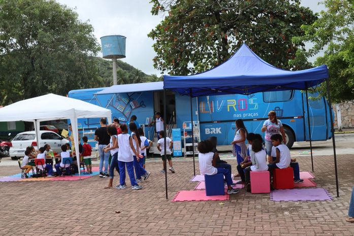 Projeto Livros nas Praças incentiva a leitura em Maceió