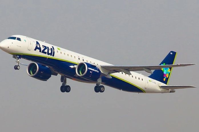 Justiça de Alagoas manda Azul indenizar passageira por atraso e bagagem extraviada