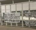 Torcida do ASA protesta em frente ao estádio Coaracy da Mata Fonseca