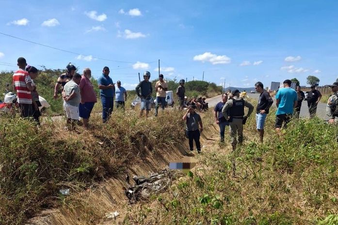 Idoso morre após perder controle de moto e cair no canteiro da AL-115, em Palmeira dos Índios