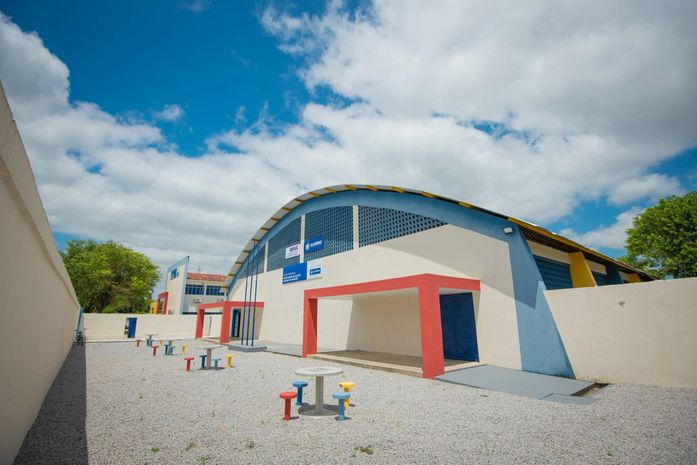 Seduc entrega ginásio poliesportivo e reforma completa em escola de Maceió