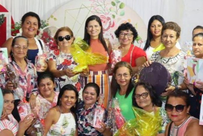 Assistência Social de Santana do Mundaú celebra dia das mães