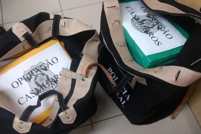 Vinte e seis mandados de busca e apreensão foram cumpridos na operação.