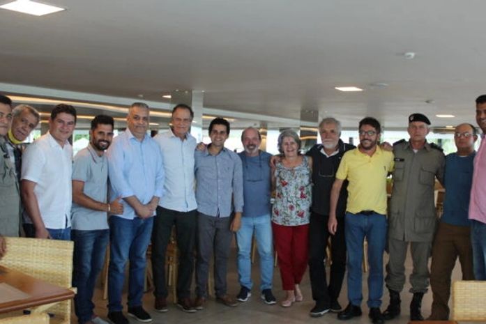 Maragogi: A convite do Presidente da Câmara, Alfredo Gaspar reúne-se com representantes do Trade Turístico