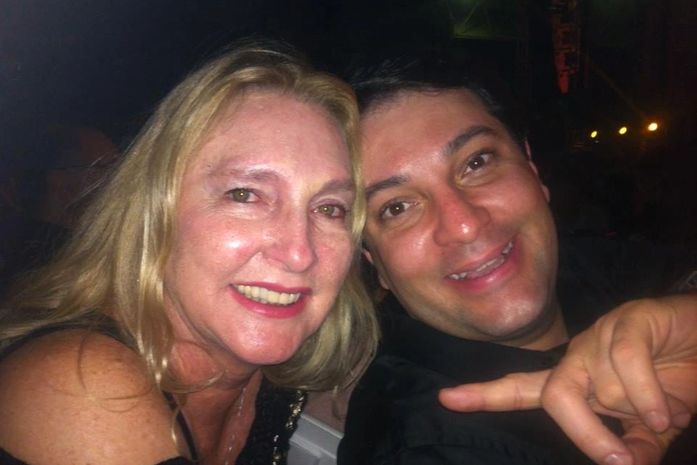 Kátia Born e Toninho Lins em evento festivo