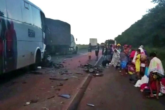 11 pessoas ficaram feridas na BR 060 em Jataí