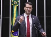Deputado Daniel Barbosa condena o ódio e convoca população na luta contra o bullying e violência escolar
