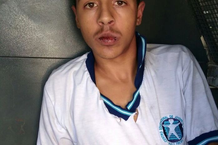 Jovem é detido após tentativa de assalto no Farol
