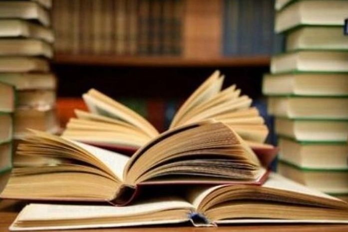 Projeto no Senado quer fixar preços de livros. Sempre o Estado querendo o melhor para você, não é?