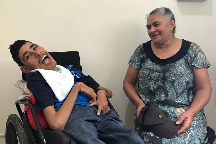 Dona Sirleide e seu filho Sebastião