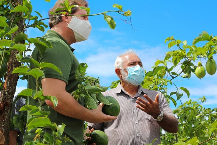 Prefeito Padre Eraldo e Deputado Federal Marx Beltrão visitam obras importantes em Delmiro Gouveia