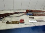 Arma e munições são apreendidas durante ação
