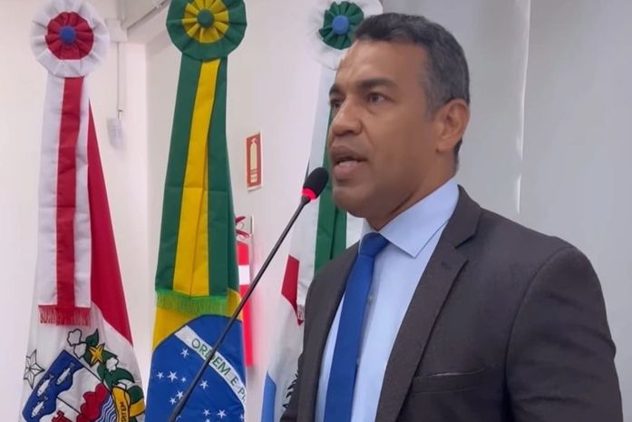 Vereador Siderlane combate fake news e ações inconstitucionais na Câmara
