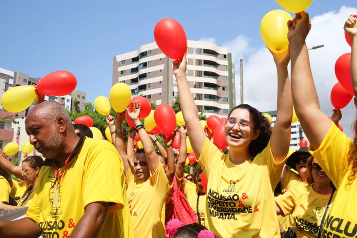Teca Nelma aparece em 1° lugar em pesquisa de intenção de votos para eleições em Maceió