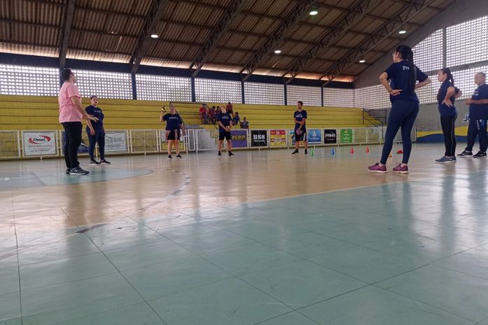 Evento aconteceu neste sábado, 4, entre oito professores de Educação Fisica da rede pública