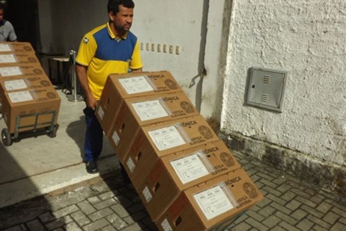 Correios realiza operação logística para a entrega das urnas eletrônicas