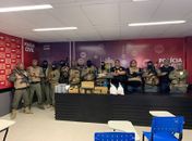 Drogas e submetralhadora foram apreendidas