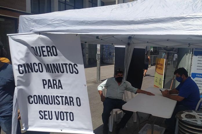 Leonardo Dias realiza campanha inusitada e propõe convencer eleitor em cinco minutos