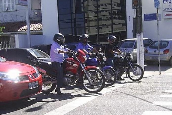 Ministra do STF nega suspensão de regras para motoboys