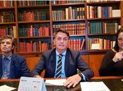 Ao lado do novo ministro, Bolsonaro defende retomada gradual das atividades no Brasil