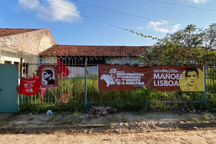 Movimento social ocupa antigo prédio do INSS, imóvel abandonado na Mangabeiras