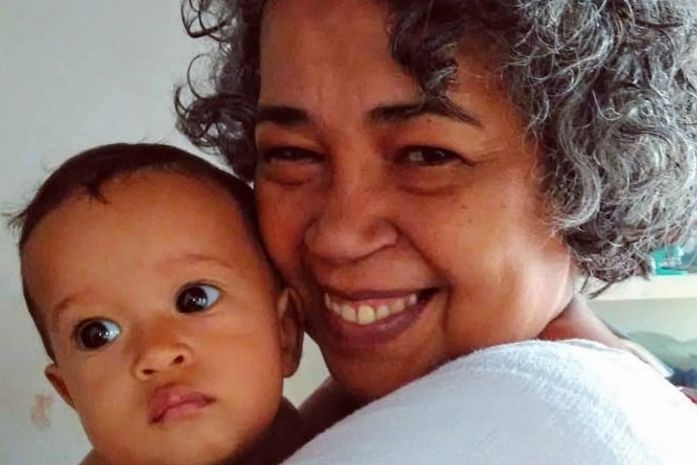 Hoje é o aniversário da Elizabete Moura , amiga dos tempos bons, quando era tão fácil ser feliz