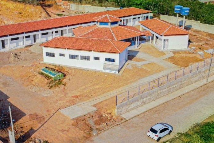 Obras da escola do Arnon de Mello estão com mais de 90% dos serviços executados