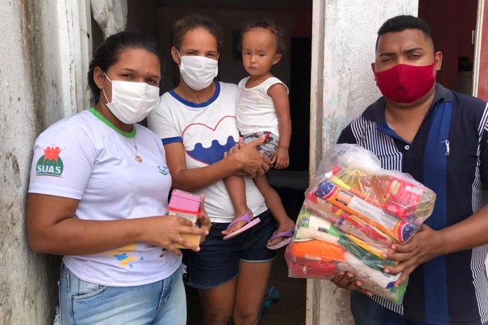 Dia das Mães: 250 famílias são beneficiadas com cestas básicas em Branquinha