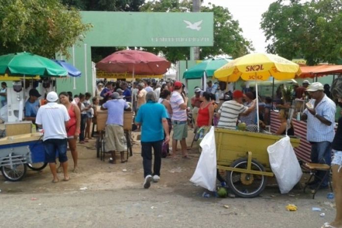 Cemitérios de Arapiraca tem movimento intenso neste Dia de Finados