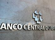 Brasileiros ainda têm R$ 4 bilhões a receber dos bancos