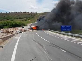 Condutor morre após tombamento e incêndio de veículo na BR-101