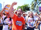 Eleitores de Guilherme Lopes são destaque da caminhada da vitória, em Maceió 