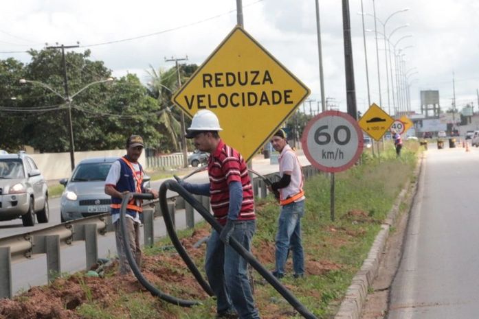 Iluminação da rodovia José Alexandre é concluída pela Prefeitura de Arapiraca