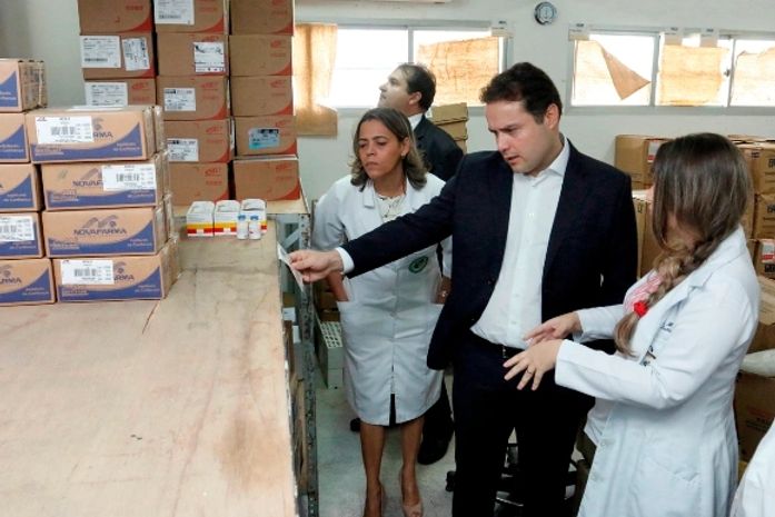 Renan Filho entre o previsível e o "inesperado" na visita ao HGE