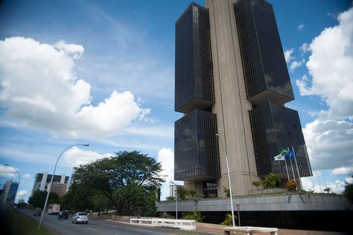 Taxa Selic é reduzida para 2,25% ao ano, decide Copom